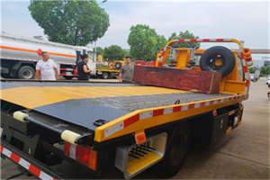 静乐附近拖车电话号码服务